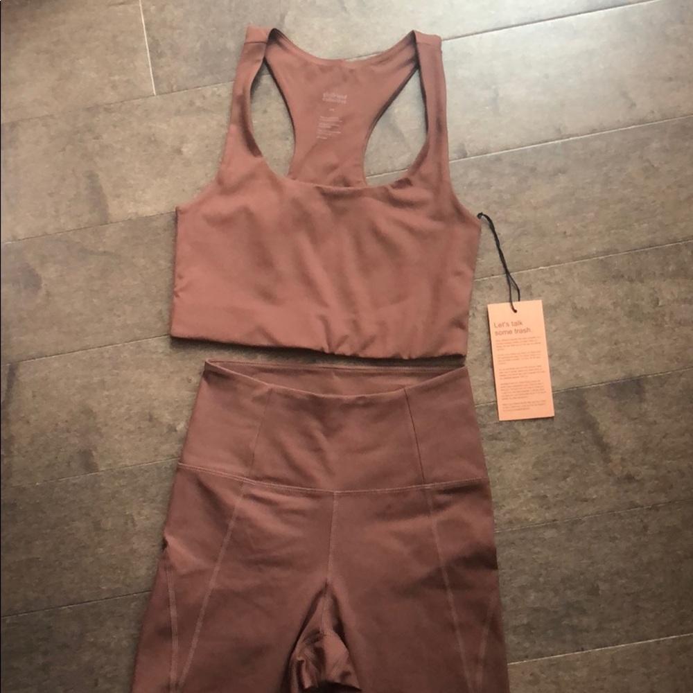 GIRLFRIEND COLLECTIVE set